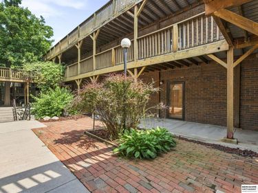 101 N 69 Street, Unit 15, Omaha, NE 68132