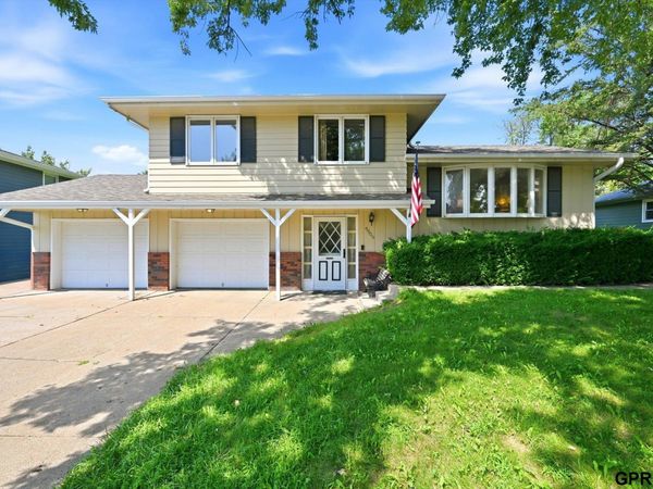 9506 Sprague Street, Omaha, NE 68134