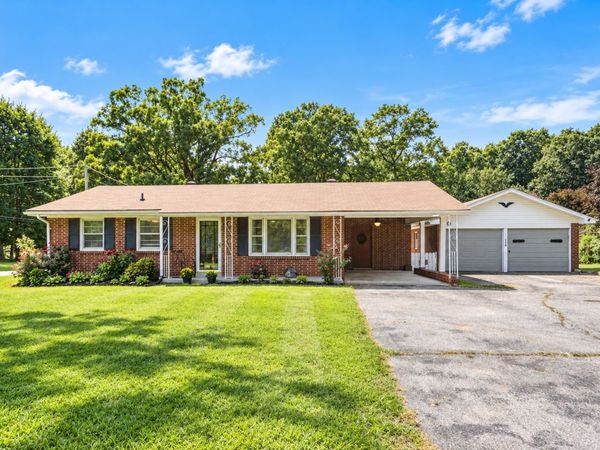 130 Payne Springs Rd, Dickson, TN 37055