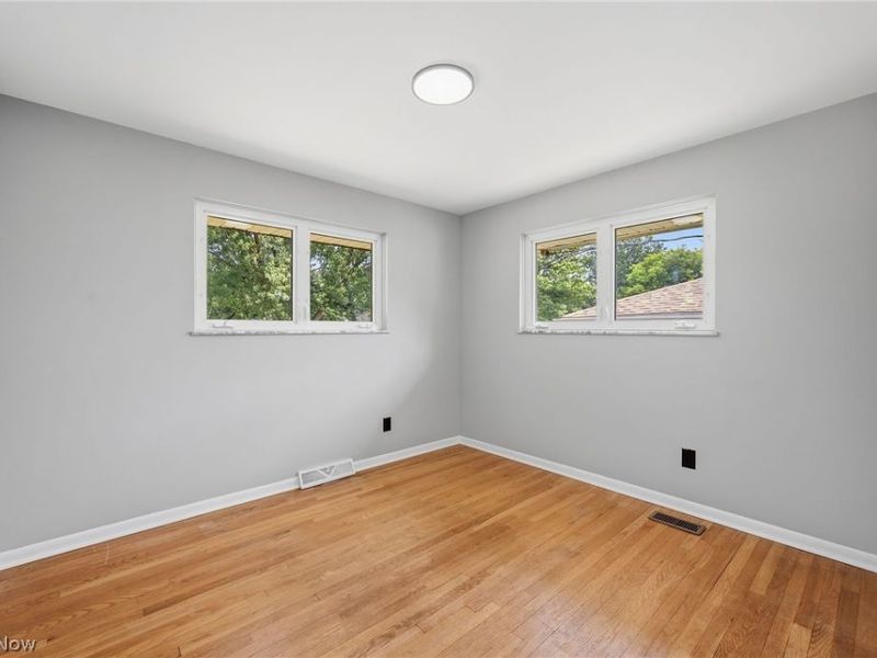 333 E Ridgewood Drive, Seven Hills, OH 44131 Photo 15