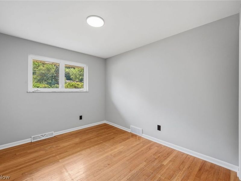 333 E Ridgewood Drive, Seven Hills, OH 44131 Photo 16