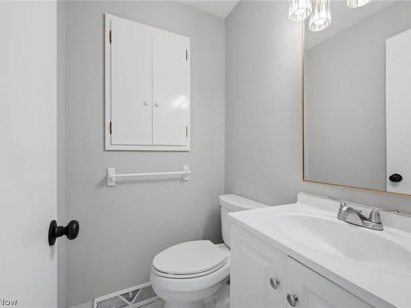 333 E Ridgewood Drive, Seven Hills, OH 44131 Photo 9