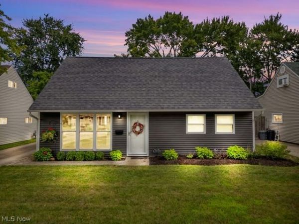 202 Fairpark Drive , Berea, OH 44017
