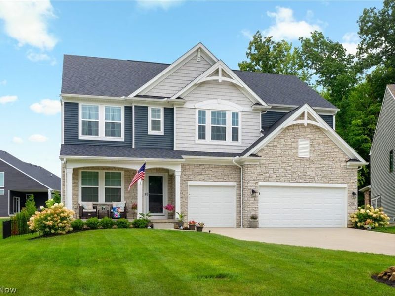 2761 Weeping Pine Drive, Medina, OH 44256 Photo 2