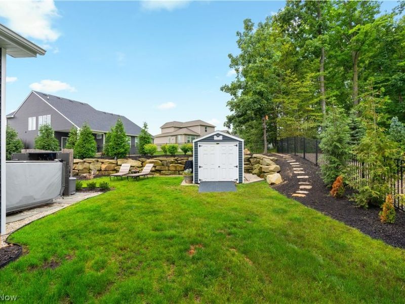 2761 Weeping Pine Drive, Medina, OH 44256 Photo 9