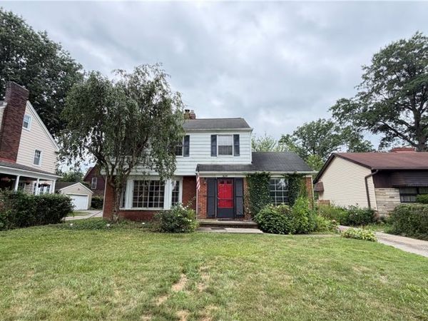 3074 Keswick Road , Shaker Heights, OH 44120