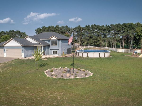 35321 Hastings Street NE, Cambridge, MN 55008