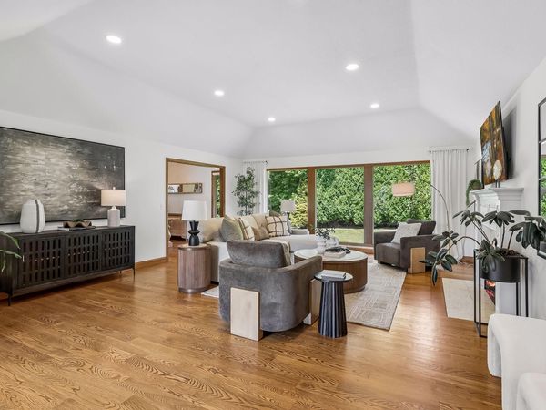 5231 Green Farms Road, Edina, MN 55436