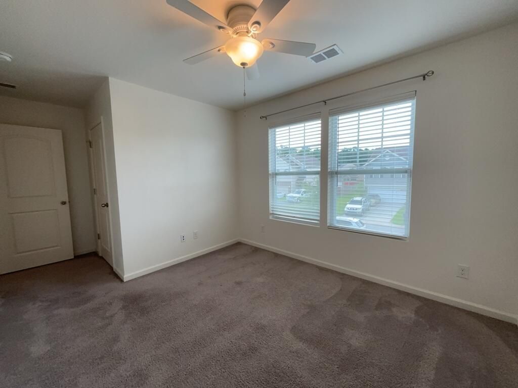 114 Rockingham Way Photo 35