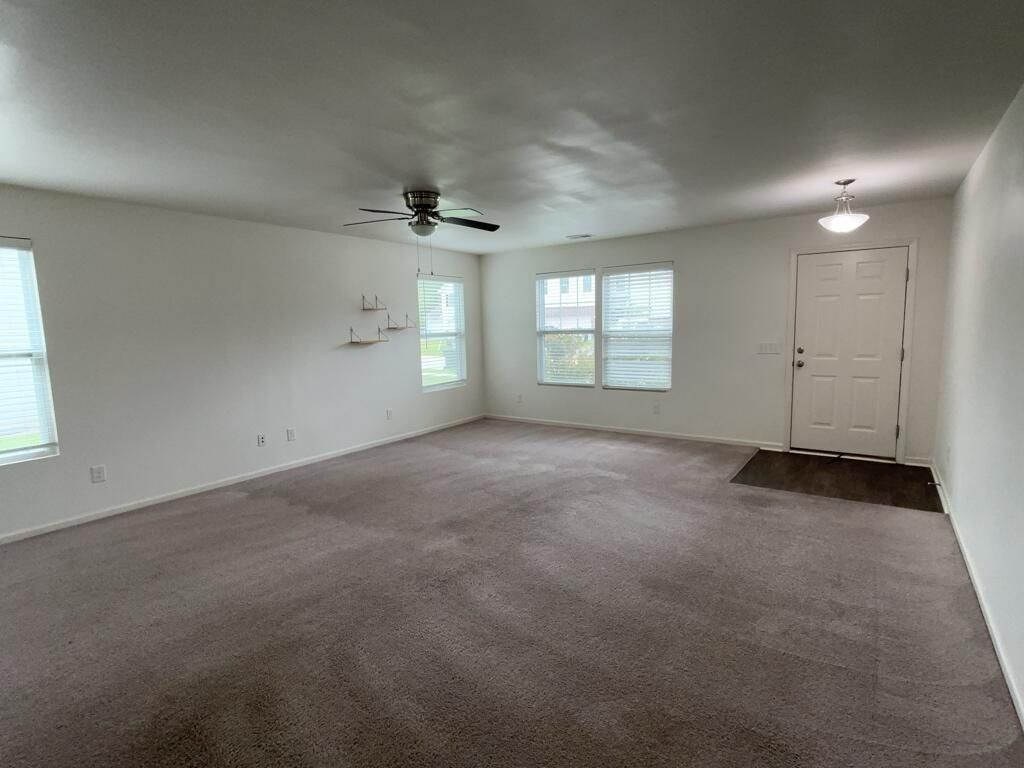 114 Rockingham Way Photo 4