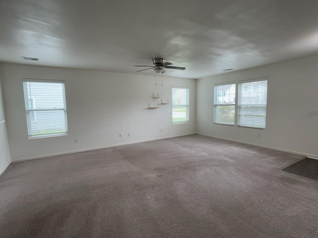 114 Rockingham Way Photo 5