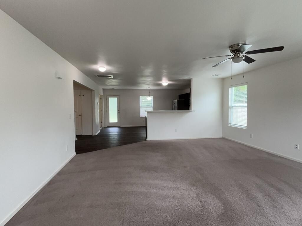 114 Rockingham Way Photo 8