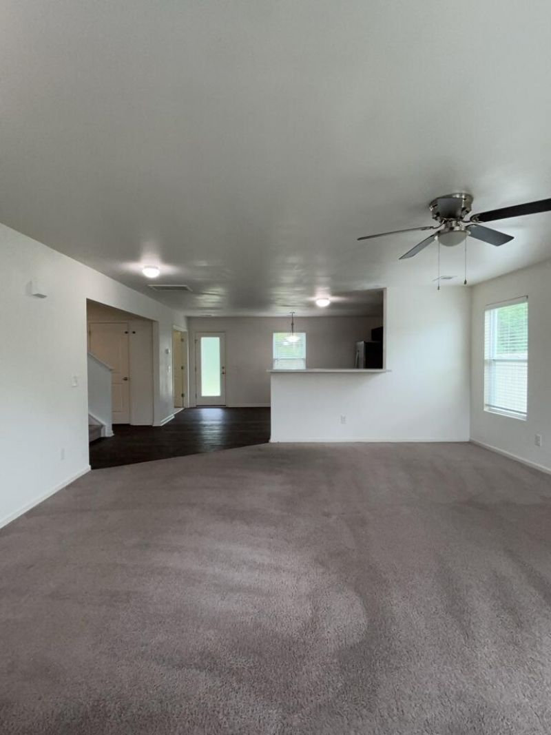 114 Rockingham Way Photo 9