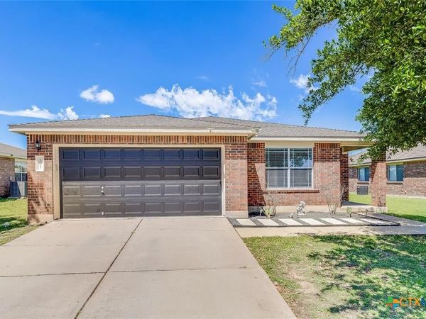 505 Washington Square Drive, Leander, TX 78641
