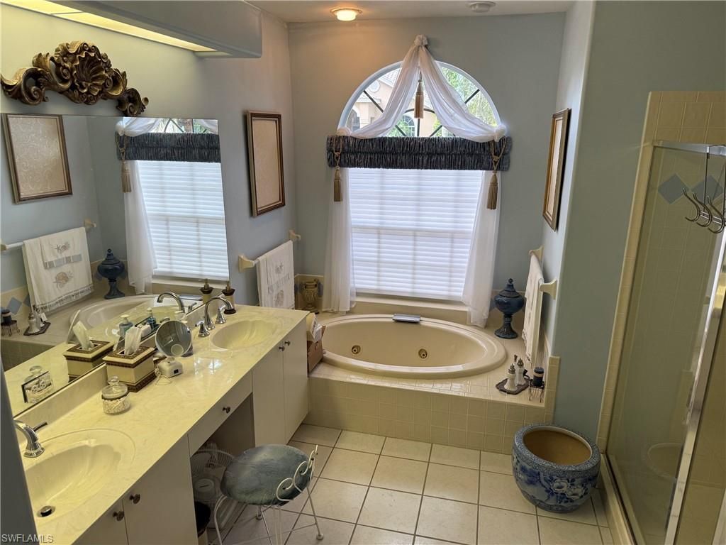 13781 Tonbridge Ct, Bonita Springs, FL 34135 Photo