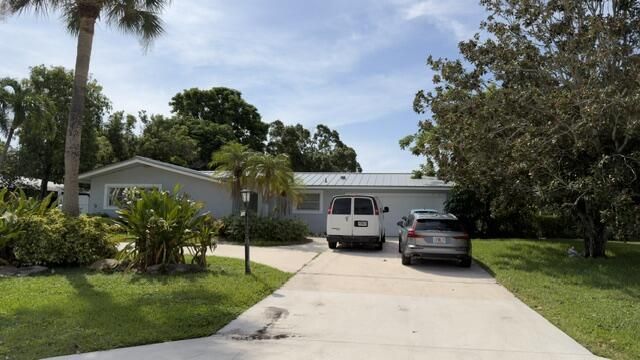 4188 Larch Avenue, Palm Beach Gardens, FL 33418 Photo