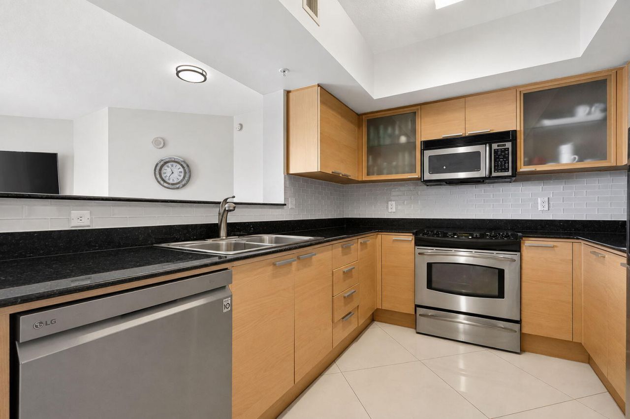16699 Collins Avenue, Unit 3509, Sunny Isles Beach, FL 33160 Photo