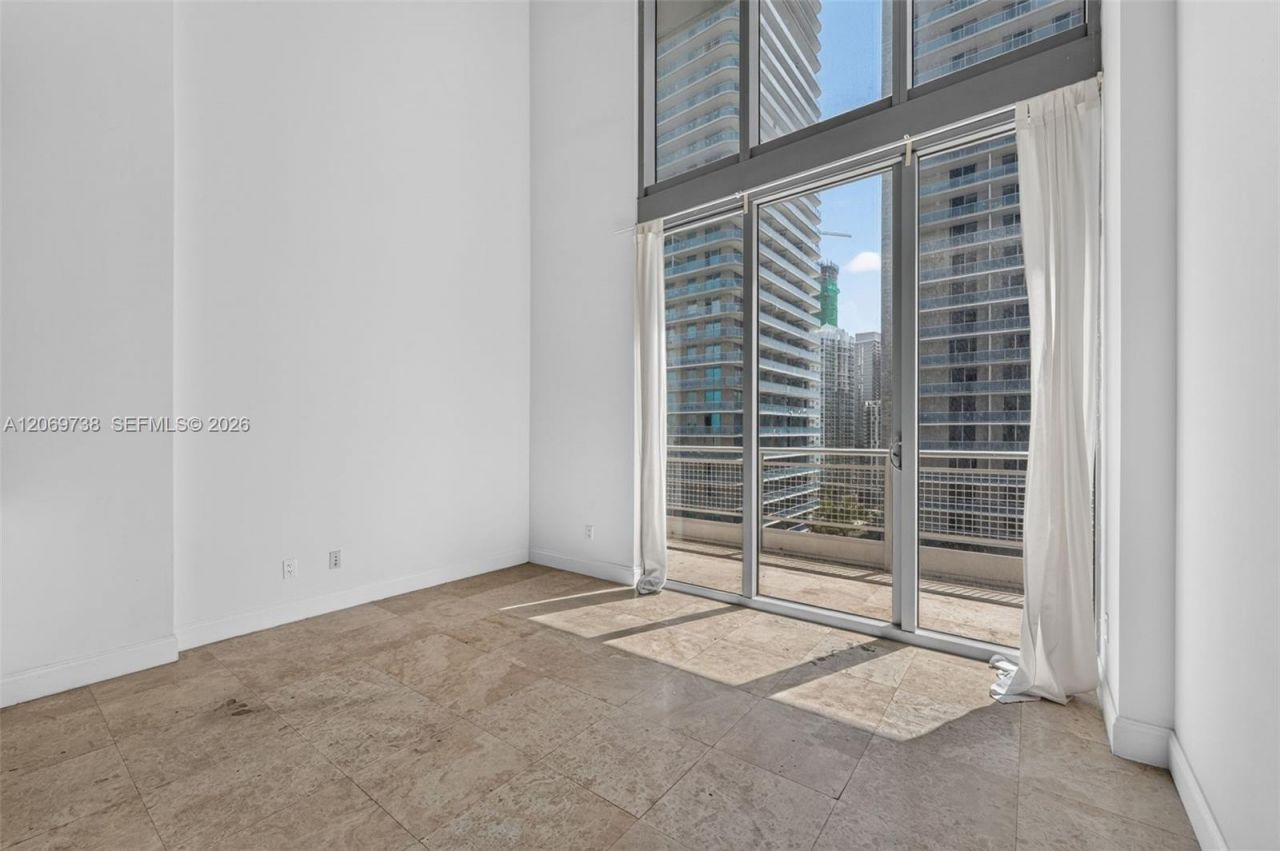 690 SW 1st Ct , Unit 2122, Miami, FL 33130 Photo