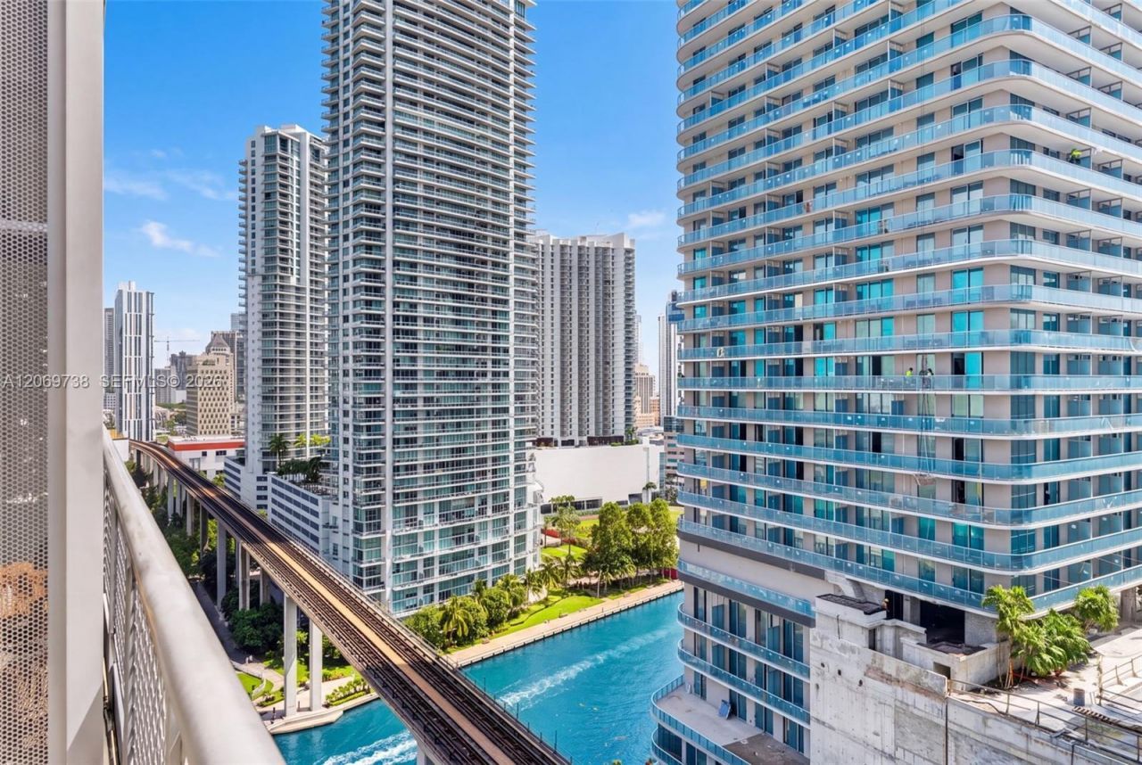 690 SW 1st Ct , Unit 2122, Miami, FL 33130 Photo