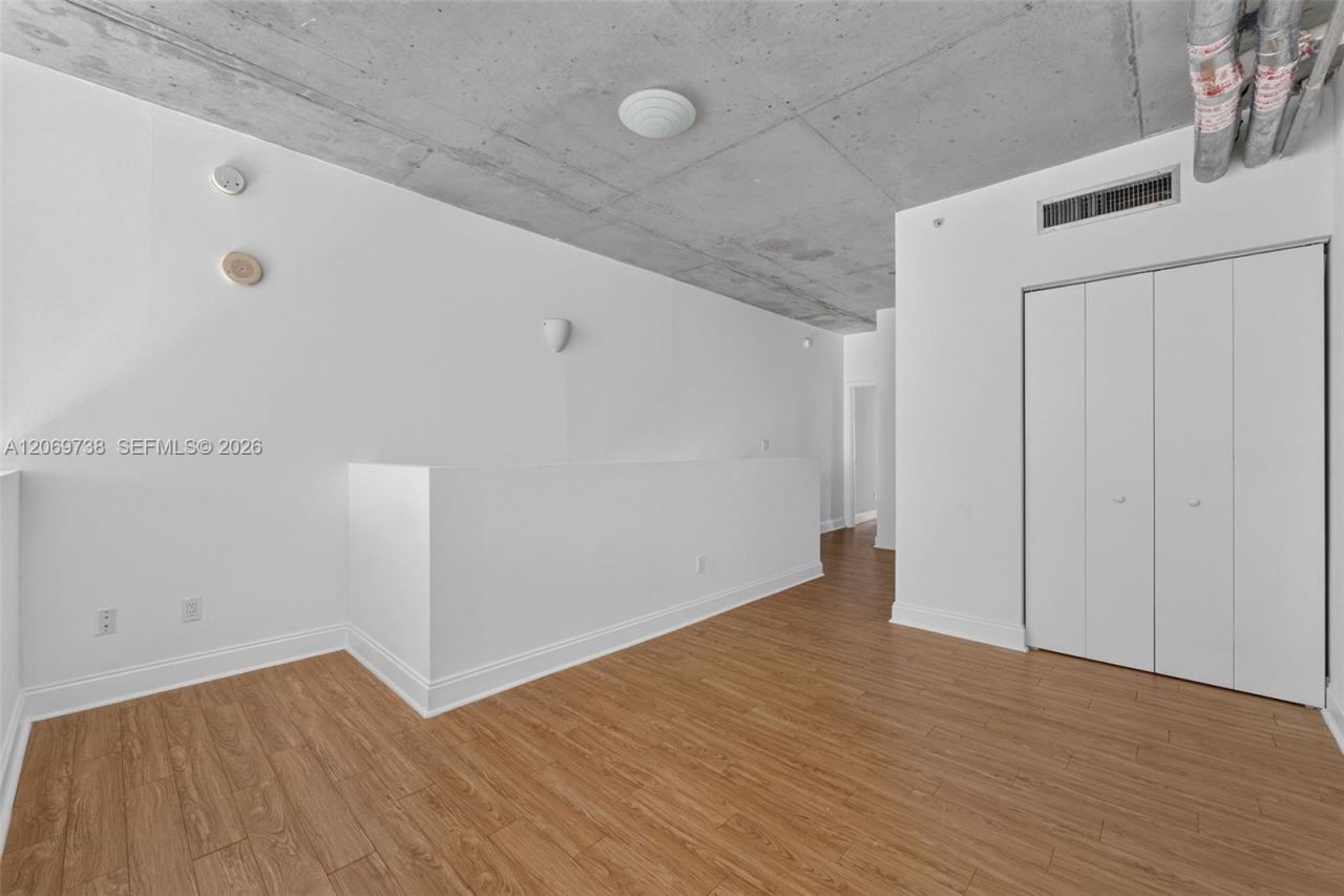 690 SW 1st Ct , Unit 2122, Miami, FL 33130 Photo
