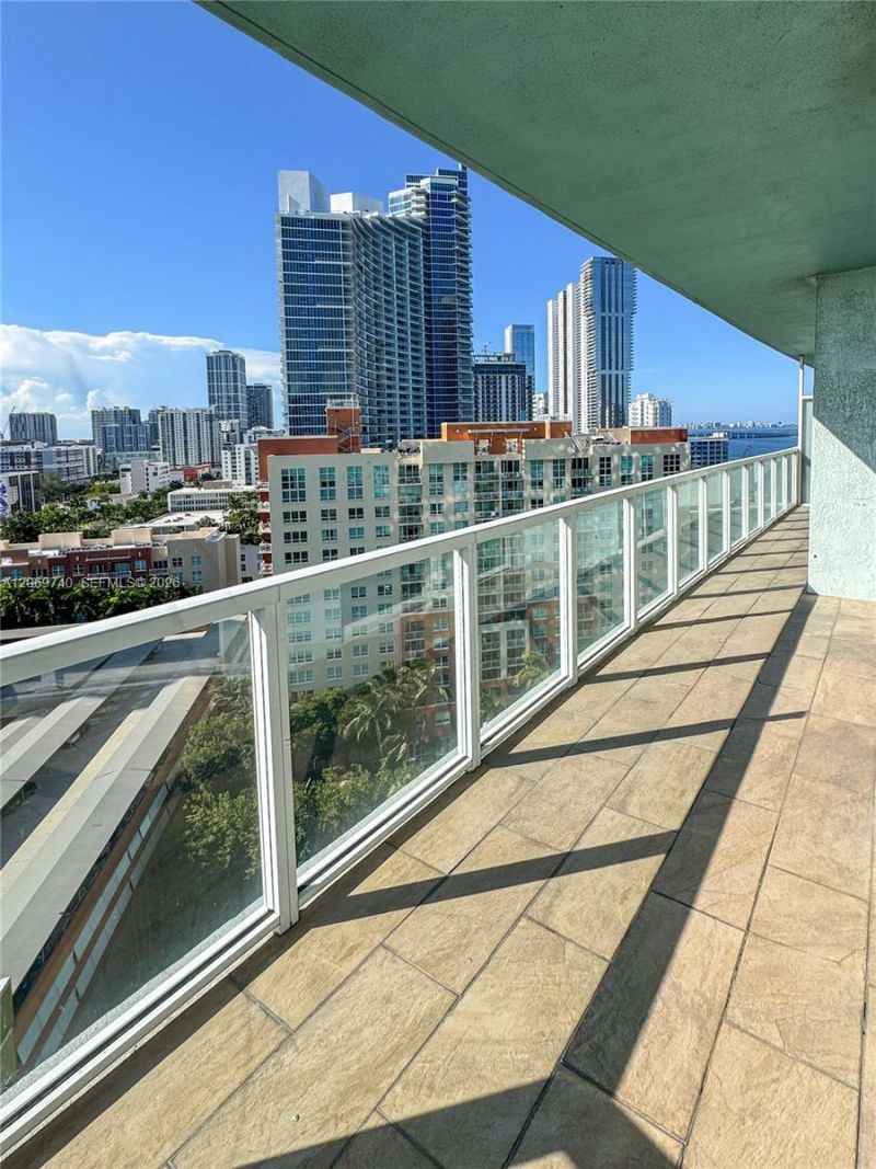1900 N Bayshore Dr , Unit 1618, Miami, FL 33132 Photo