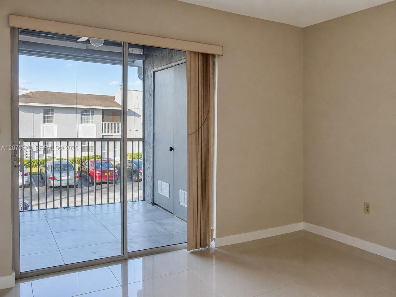 454 NE 210th Circle Ter , Unit 202-7B, Miami, FL 33179 Photo