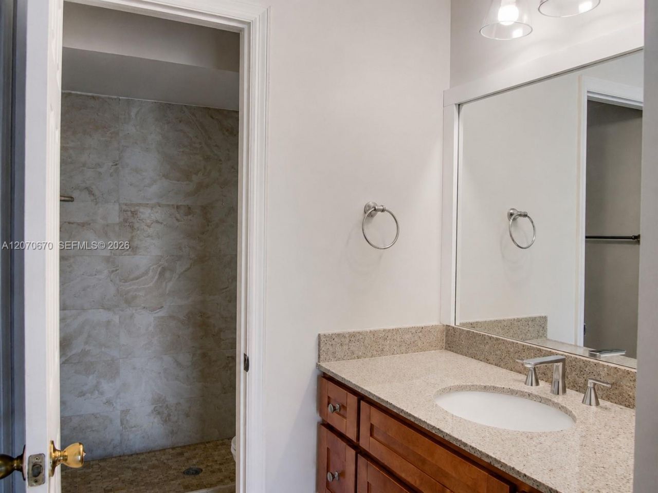 454 NE 210th Circle Ter , Unit 202-7B, Miami, FL 33179 Photo