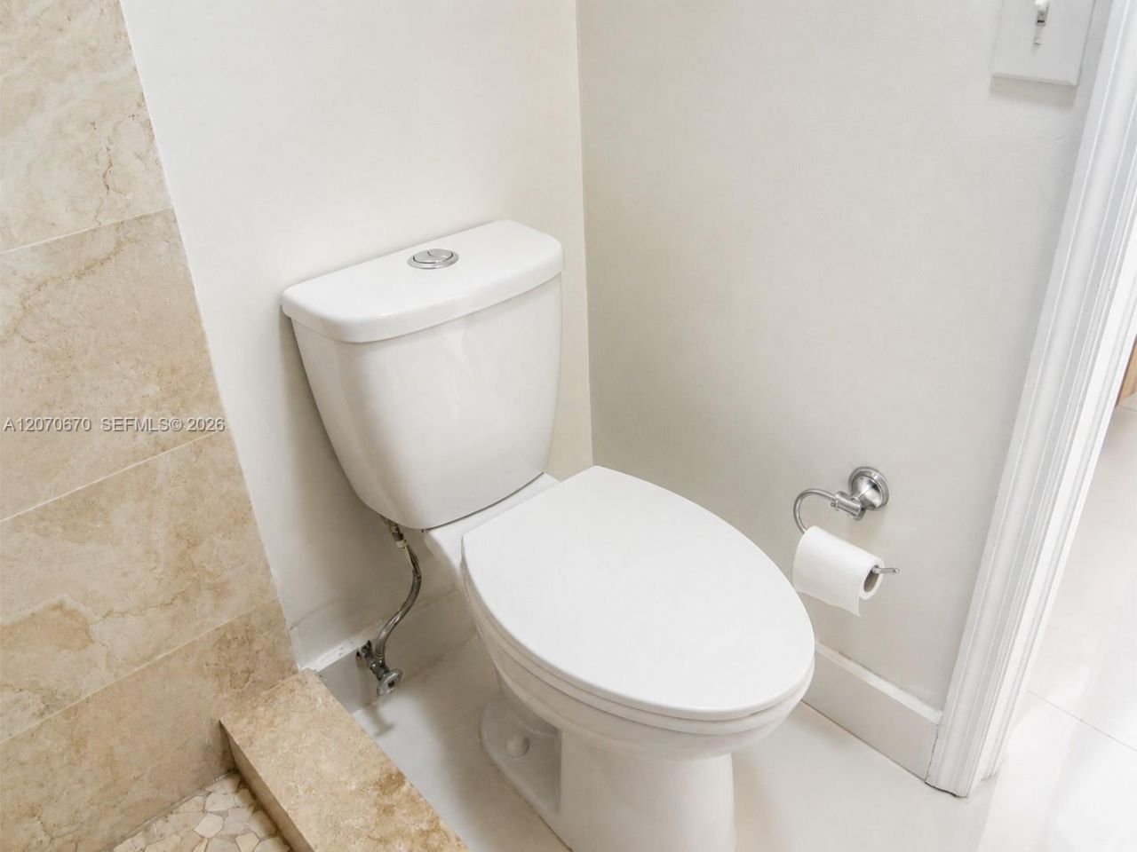 454 NE 210th Circle Ter , Unit 202-7B, Miami, FL 33179 Photo