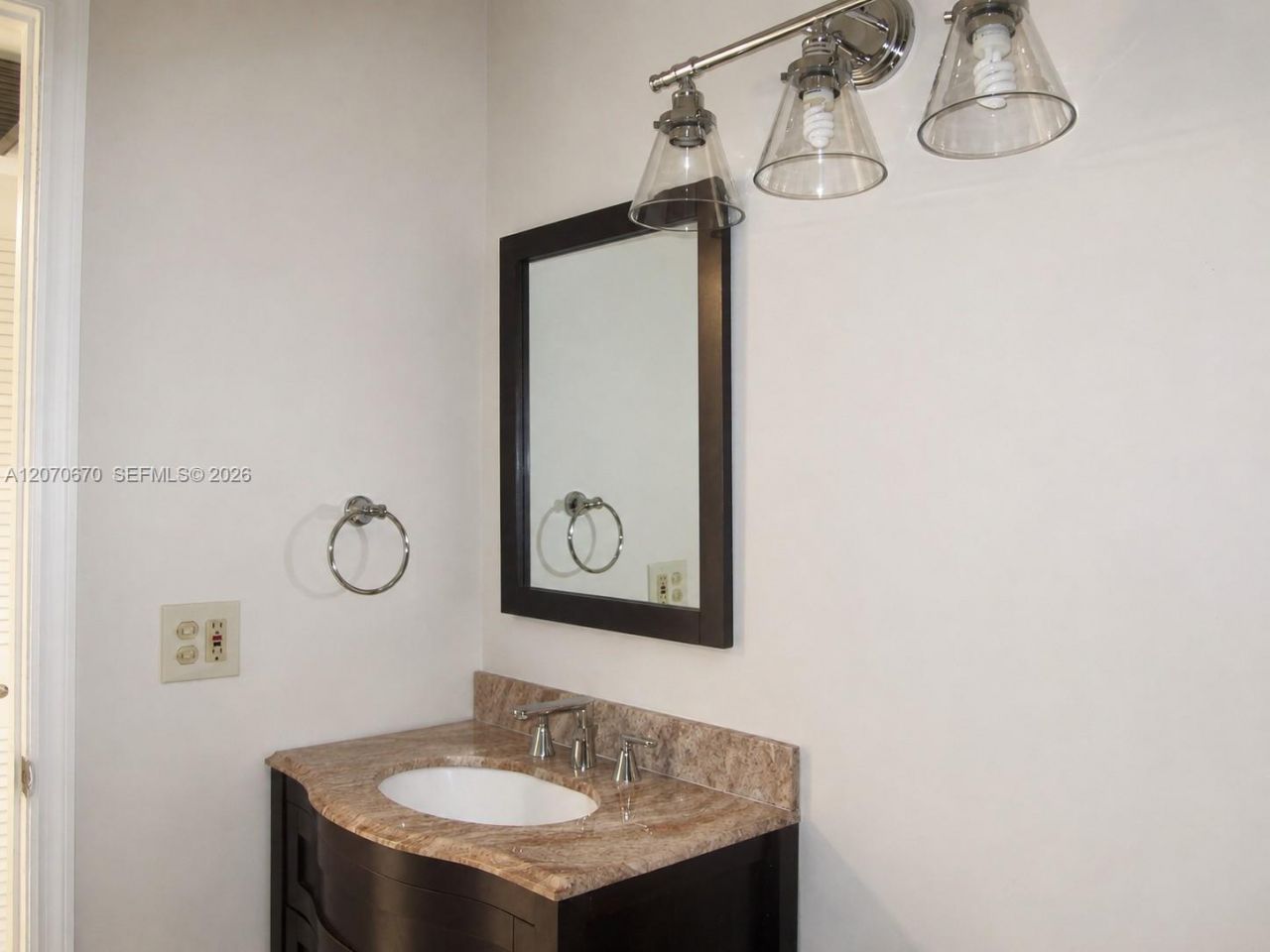 454 NE 210th Circle Ter , Unit 202-7B, Miami, FL 33179 Photo
