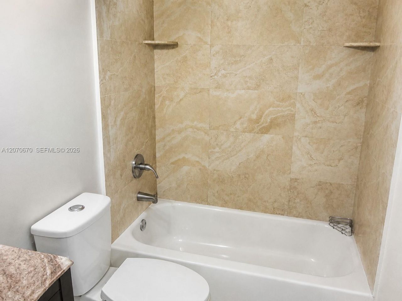 454 NE 210th Circle Ter , Unit 202-7B, Miami, FL 33179 Photo