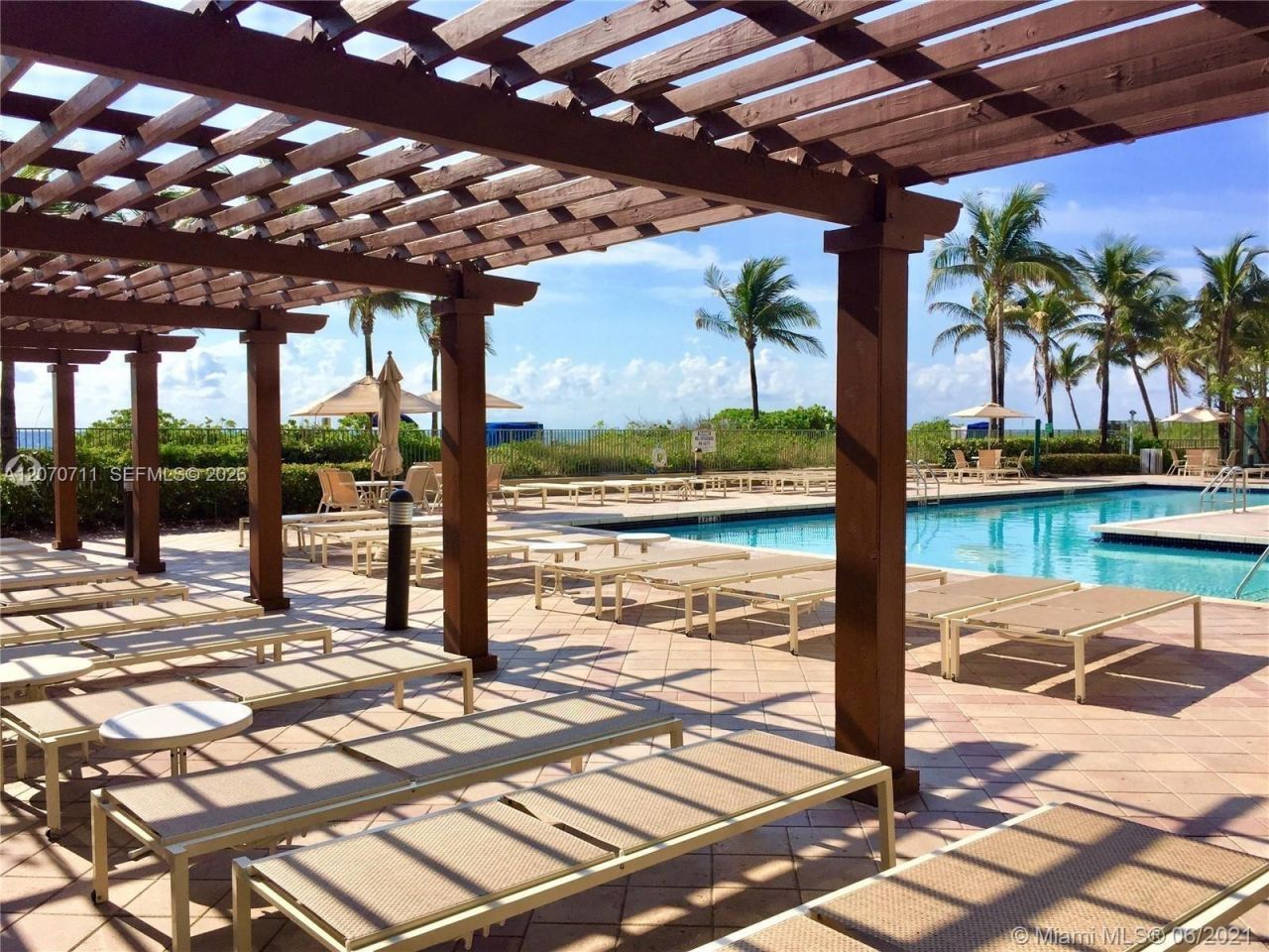 2080 S Ocean Dr , Unit LPH9, Hallandale Beach, FL 33009 Photo