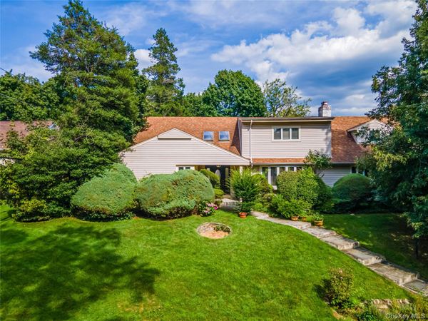9 Talbot Drive , Great Neck, NY 11020