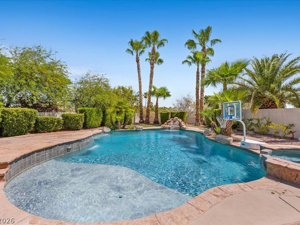 2000 Silverton Drive, Henderson, NV 89074