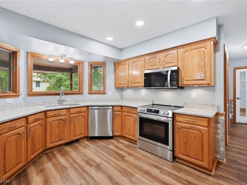 908 Sand Lot Circle, Louisville, OH 44641 Photo 22