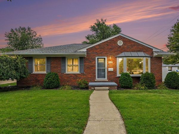 2995 Anna Court, Trenton, MI 48183