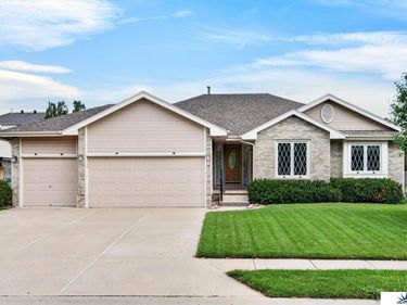 16110 Emiline Street, Omaha, NE 68136