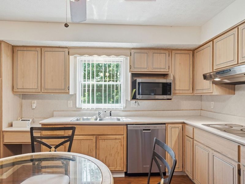 5417 Walshire Drive, Columbus, OH 43232 Photo 9