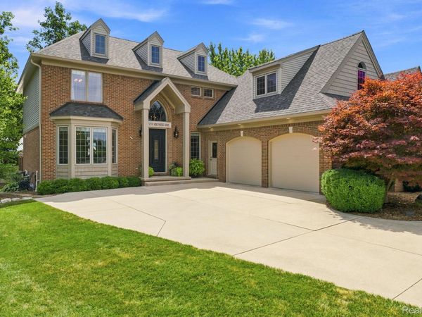 2253 Renee Drive, St Clair Township, Mi 48079
