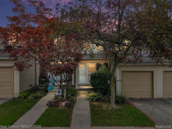 1689 Brentwood Drive, Troy, Mi 48098