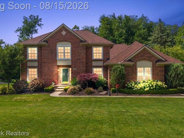 24435 Nantucket Drive, Novi, Mi 48374