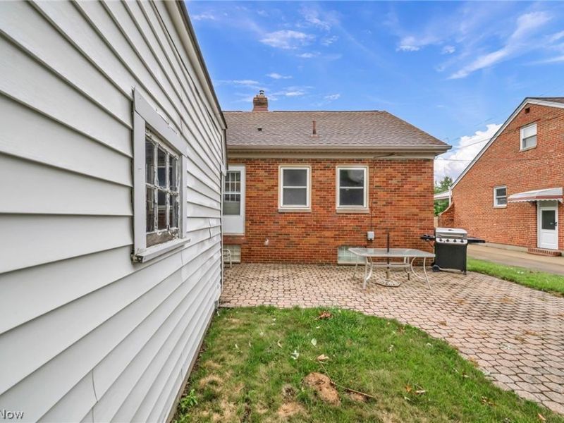 6284 Holburn Road, Parma, OH 44129 Photo 38
