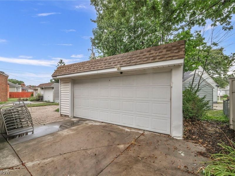 6284 Holburn Road, Parma, OH 44129 Photo 39