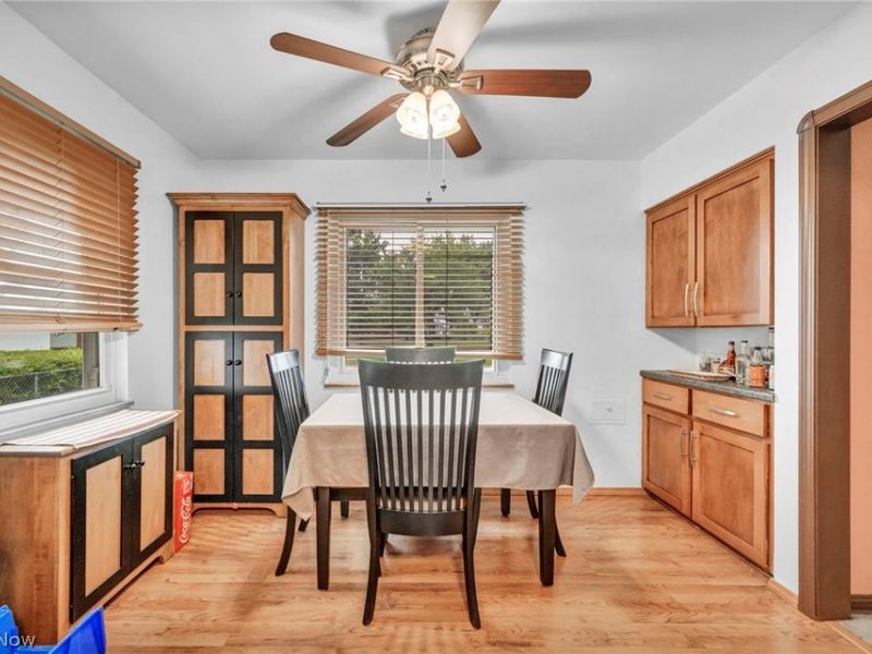 6284 Holburn Road, Parma, OH 44129 Photo 9