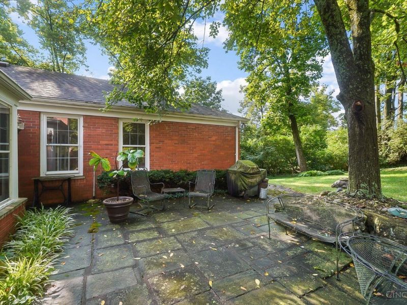 155 Magnolia Avenue, Glendale, OH 45246 Photo 46