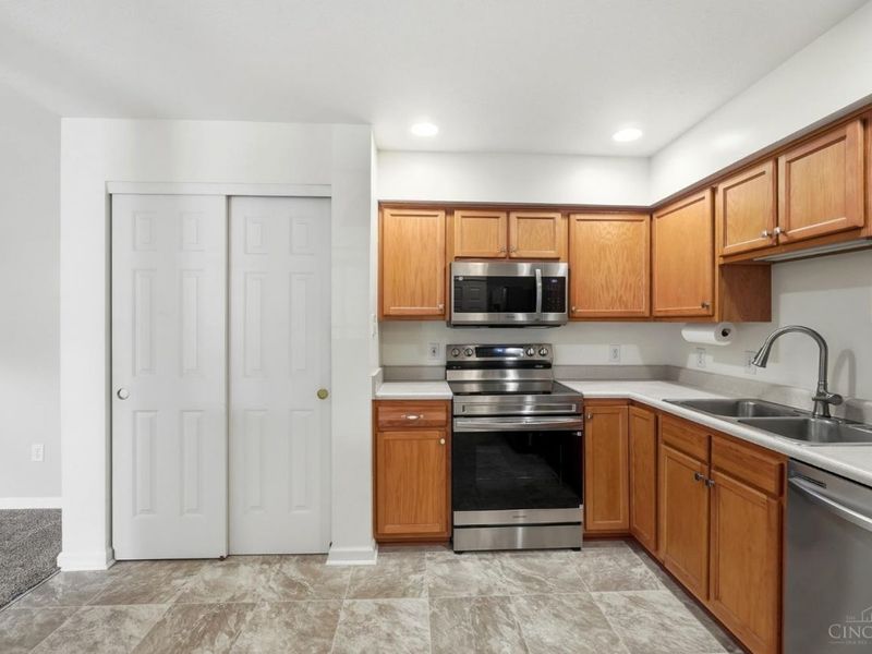 3980 Olde Savannah Drive, Unit 9, Colerain Township, OH 45247 Photo 14