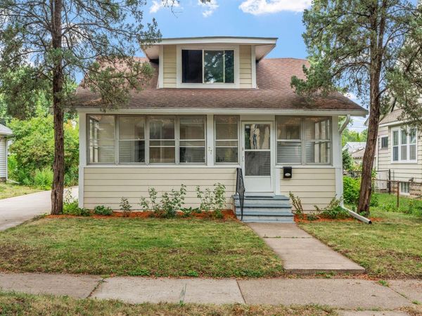 77 Stevens Street E, Saint Paul, MN 55107