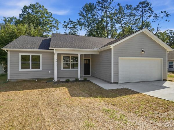 13911 Stillwood Place, Matthews, NC 28105
