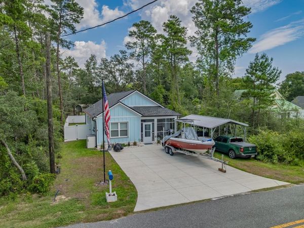 143 Georgia Street , Lanark Village, FL 32323