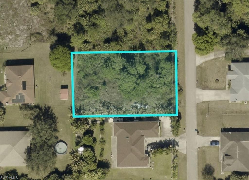 615 Mckinley Ave, Lehigh Acres, FL 33972 Main Photo