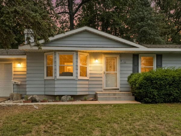 5738 Blaine Avenue SE, Kentwood, MI 49508